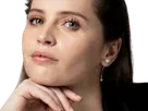 felicity jones star wars cheveux noir yeux vert erato poetesse non romancable dommage fic bloop