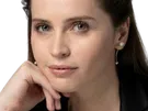 felicity jones star wars cheveux noir yeux vert erato poetesse non romancable dommage fic bloop