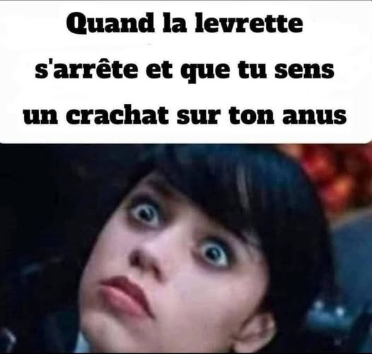 Sticker mercredi anal sodo crachat suprise jenna ortega par Chatsuffit