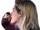 kristen stewart actrice americaine blonde yeux verts femme sans lunettes annees 2022 2020s