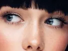 coffeeandmilk mannequin femme brune yeux bleus frange libre de droit banque image pas nom