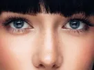 coffeeandmilk mannequin femme brune yeux bleus frange libre de droit banque image pas nom