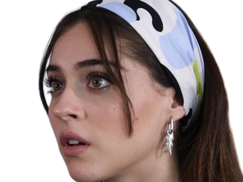 Sticker cemre baysel femme actrice vingtaine vingtenaire chatain yeux verts turque par Dark-63