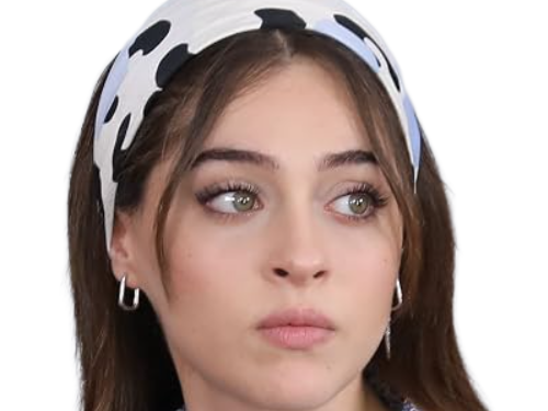 Sticker cemre baysel femme actrice vingtaine vingtenaire chatain yeux verts turque par Dark-63