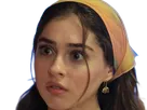 cemre baysel femme actrice vingtaine vingtenaire chatain yeux verts turque
