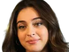 cemre baysel femme actrice vingtaine vingtenaire chatain yeux verts turque