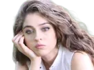 cemre baysel femme actrice vingtaine vingtenaire chatain yeux verts turque