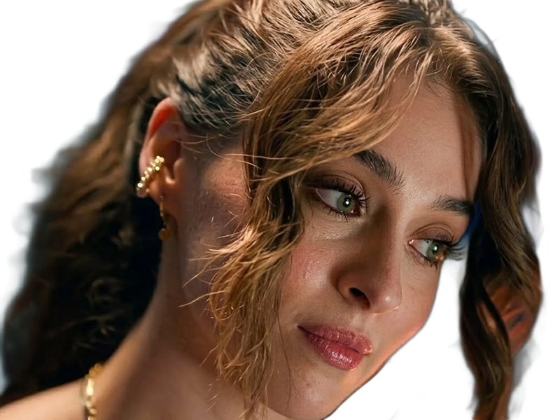 Sticker cemre baysel femme actrice vingtaine vingtenaire chatain yeux verts turque par Dark-63