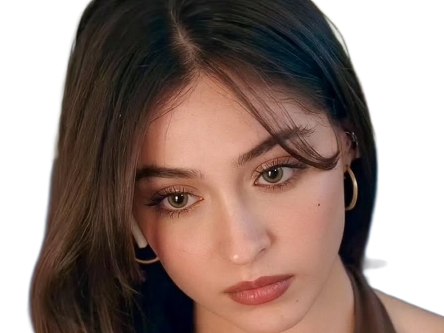 Sticker cemre baysel femme actrice vingtaine vingtenaire chatain yeux verts turque par Dark-63