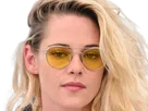 kristen stewart actrice americaine blonde yeux verts femme cannes lunettes annees 2022 2020s