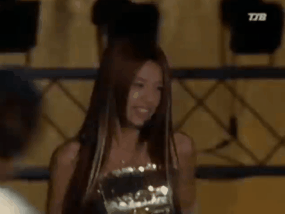 Sticker chae jung an actrice chanteuse coreenne gif danse dance mignonne cute entree par Tromperie