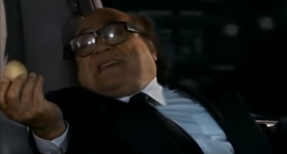 Sticker template meme egg in these trying times oeuf danny devito proposer un oeuf offre cadeau temps difficiles crise film dealer humour bizarre drole blague par risibot