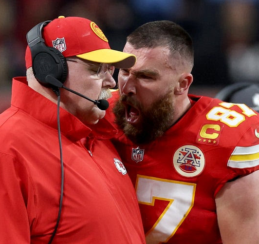 Sticker template meme travis kelce kelce andy reid nfl football americain cri hurle colere engueulade chiefs super bowl entraineur dispute par risibot