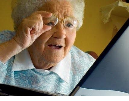 Sticker template meme vieille ordinateur mamie grand mere computer lunettes confusion internet incomprehension informatique age surprise humour par risibot