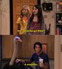 template meme whatcha got there icarly spencer smoothie autruche oiseau question curieux jennette dialogue serie qu est ce que tu as reaction