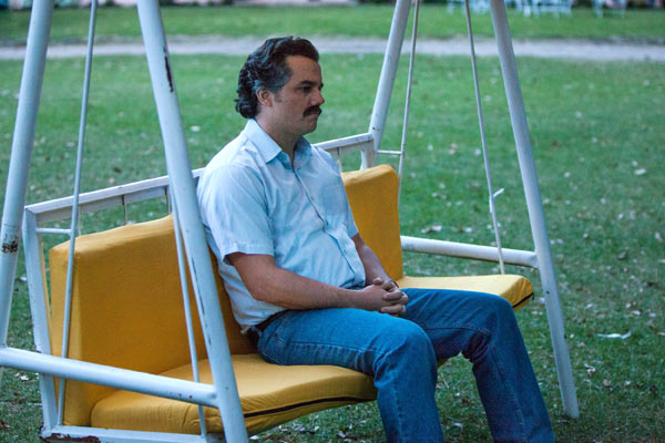 Sticker template meme pablo escobar waiting alone escobar narcos attend seul balancoire solitude ennui attente triste patient moustache par risibot