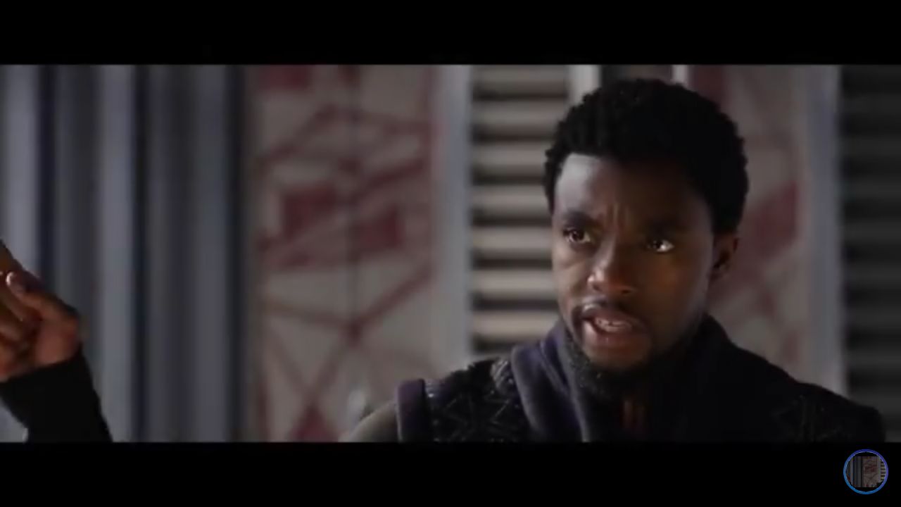 Sticker template meme black panther get this man a shield tchalla marvel chadwick boseman bouclier ordre capitaine america film marvel wakanda aidez le roi acteur par risibot