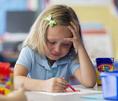 template meme girl crying while drawing fillette pleure dessine fille tristesse enfant devoir ecole larmes chagrin crayons reaction