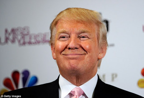 Sticker template meme donald trump approves approuve sourire president usa politique accord satisfait valide miss univers reaction drole par risibot