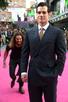 template meme jason momoa henry cavill photobomb derriere jaloux acteur aquaman superman red carpet surprise rigolo jason momoa