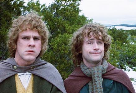 Sticker template meme hobbit pippin merry seigneur des anneaux lotr petit dejeuner dejeuner repas second petit dejeuner reaction humour drole par risibot