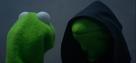 template meme evil kermit kermit muppets diable tentation conscience mauvais cote hood grenouille pulsion tentateur reaction drole