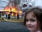 template meme disaster girl fille incendie maison feu sourire sadique mechante catastrophe pyromane enfant flammes reaction
