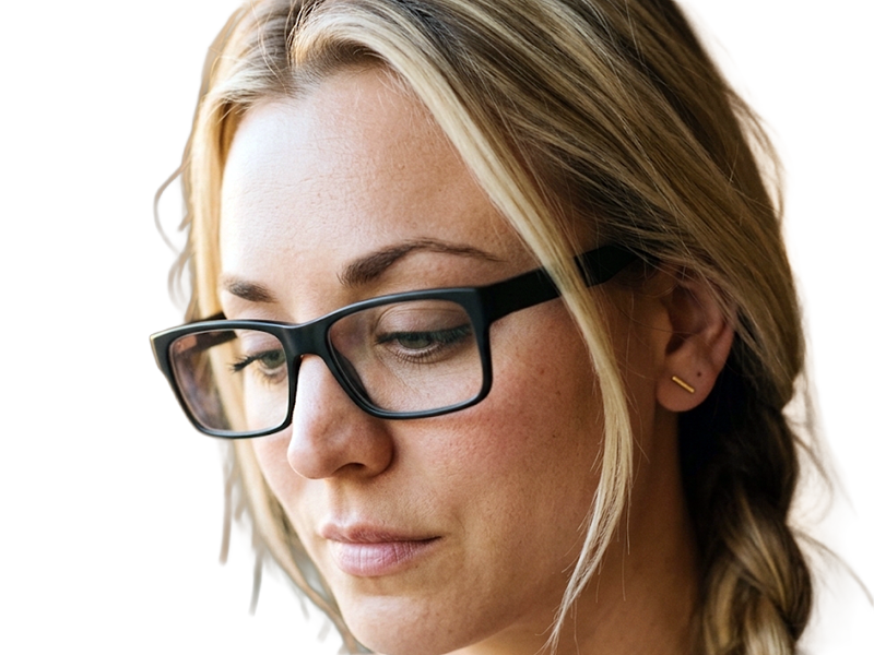 Sticker kaley cuoco actrice productrice executive mannequin americaine femme blonde yeux verts lunettes 2010s par Dark-63