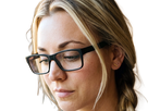 kaley cuoco actrice productrice executive mannequin americaine femme blonde yeux verts lunettes 2010s