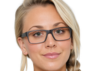 kaley cuoco actrice productrice executive mannequin americaine femme blonde yeux verts lunettes 2010s