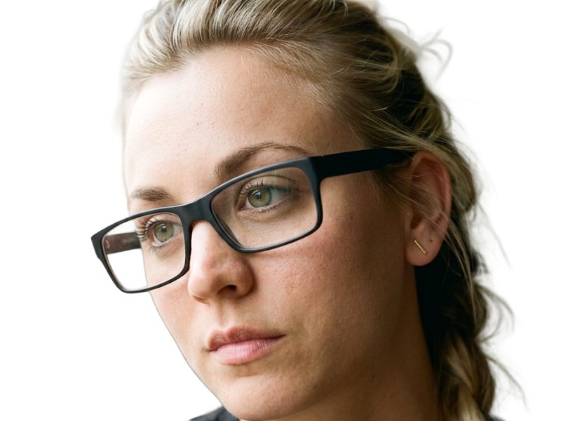 Sticker kaley cuoco actrice productrice executive mannequin americaine femme blonde yeux verts lunettes 2010s par Dark-63