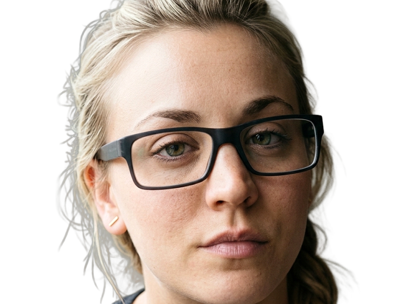 Sticker kaley cuoco actrice productrice executive mannequin americaine femme blonde yeux verts lunettes 2010s par Dark-63