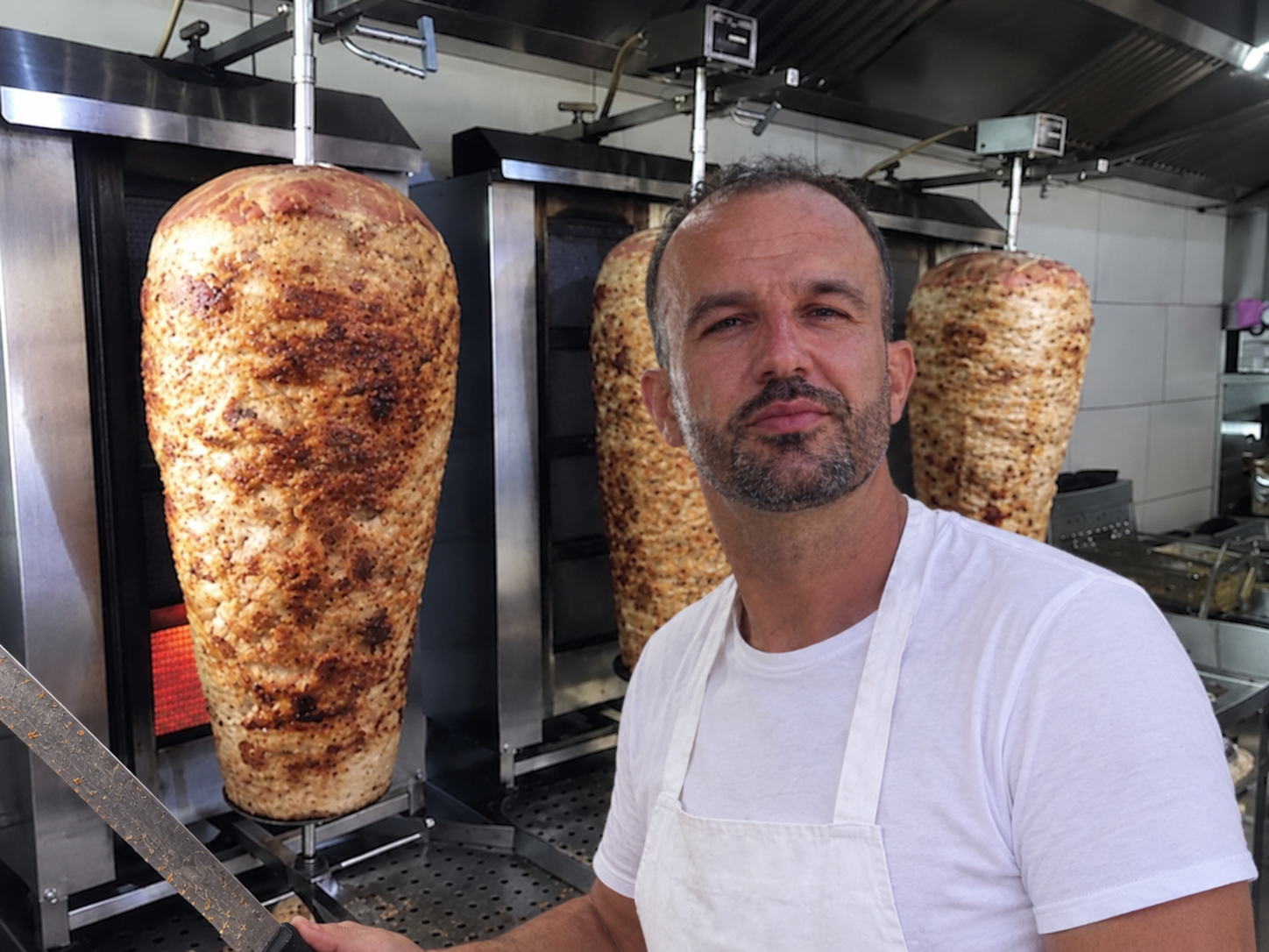 Sticker risitas manuel bompard turc turquie deter solide kebab kebabier chef salade tomate oignon sauce blanche par Elcapitano93