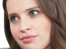 felicity jones star wars cheveux noir yeux vert poetesse non romancable dommage erato fic bloop
