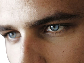 jesus castro acteur espagnol yeux bleus cheveux brun jeune vingtaine vingtenaire beau bg chad