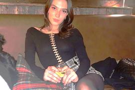 shana tbt9 hanouna tpmp cheveux jeune robe tissu collants teen