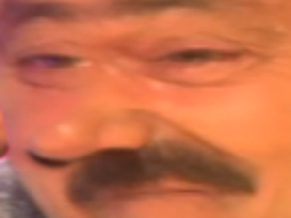 deform rire risitas cote zoom