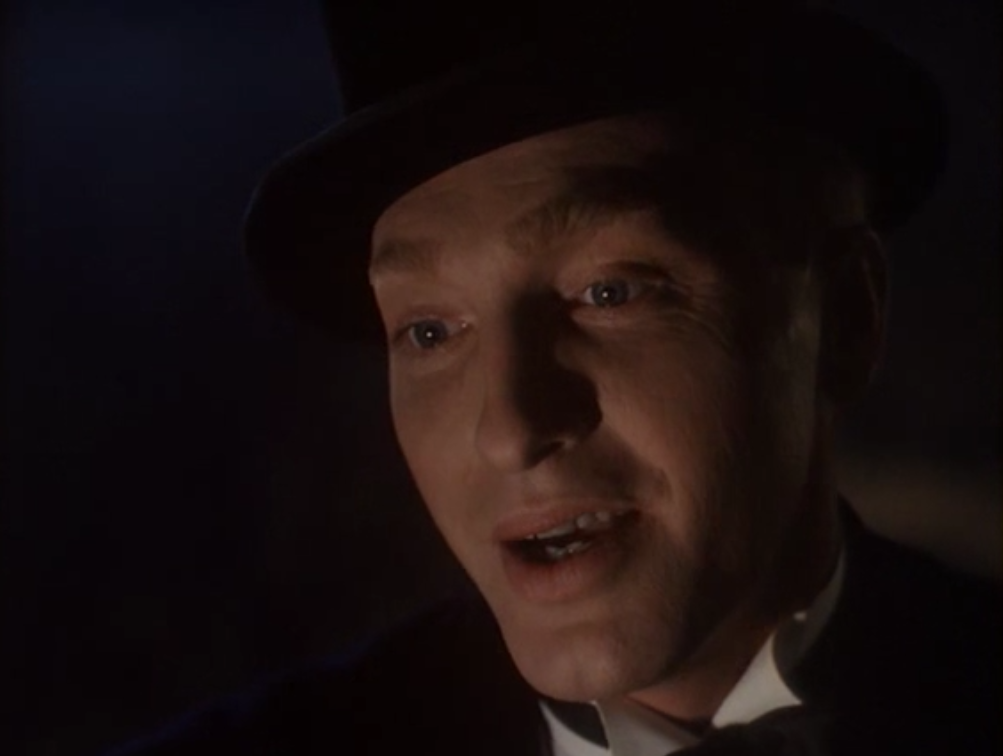 homme rire joie other chapeau costume nuit