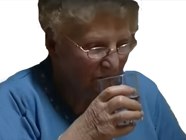 nostromo vieille risitas eau verre