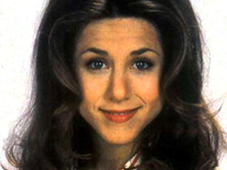 mlle mrs belle sourire jennifer aniston