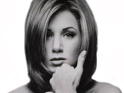 jennifer aniston belle pouce femme