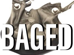 baged bag sac womanspreading