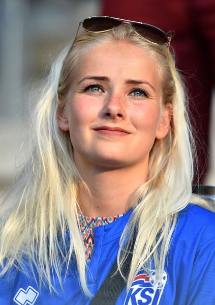 islanded foot islande risitas