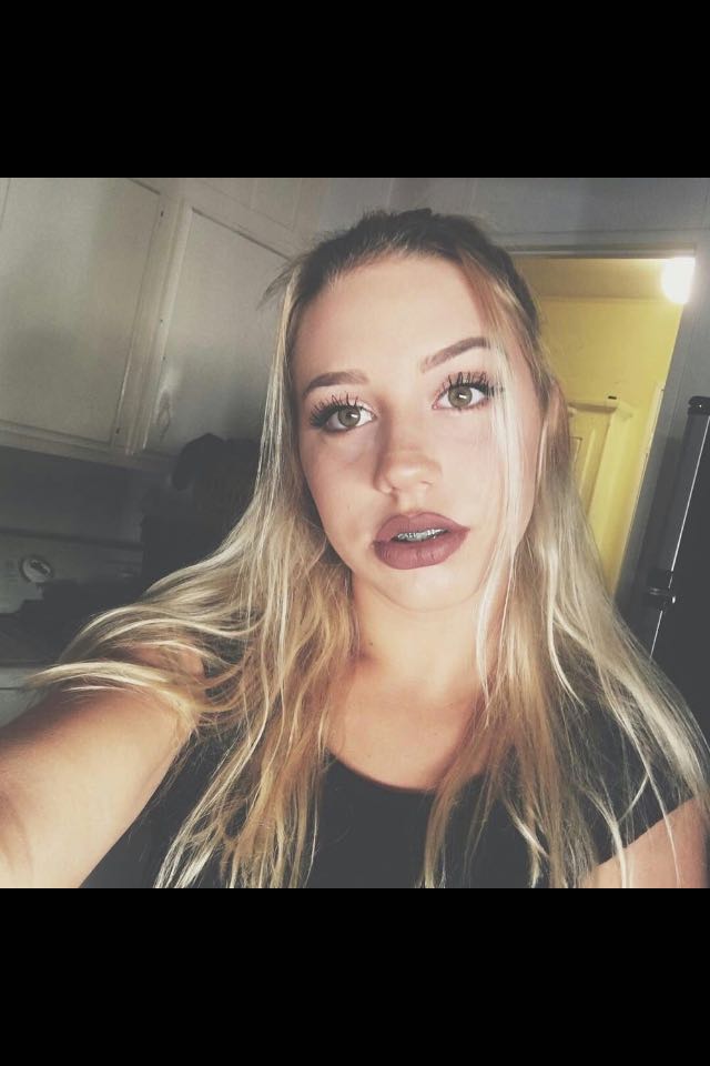 cheval moche 18 lesbienne aw troll levre 25 feed mcclure