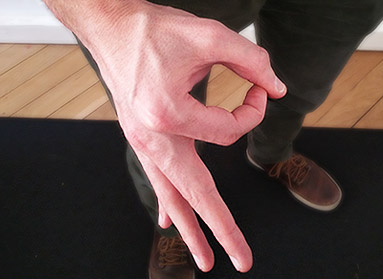 zero regard ceinture puit main perdu jeu